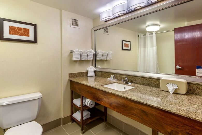 Hotel Comfort Suites Manassas