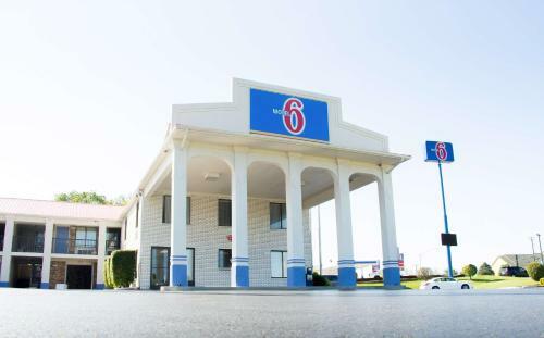 Motel 6 Cookeville