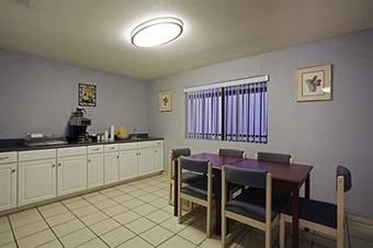 Hotel Americas Best Value Inn & Suites