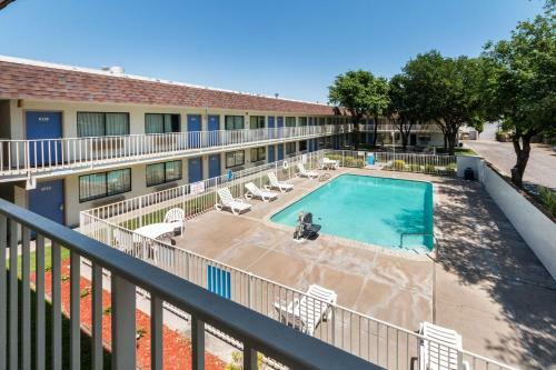 Motel 6 Del Rio