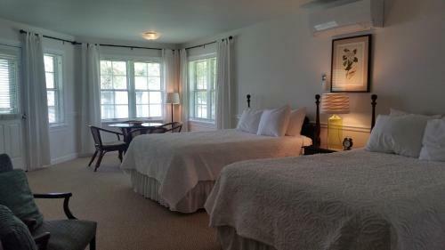 Bed & Breakfast Wades Point Inn On The Bay