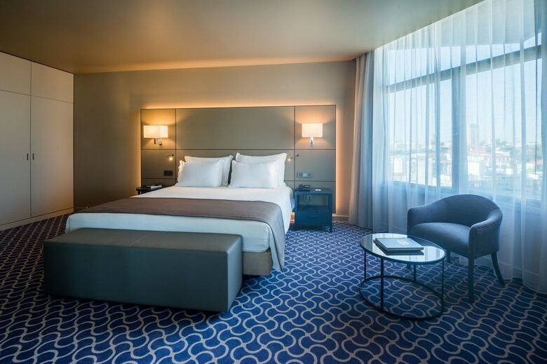 Hotel Dom Henrique - Downtown