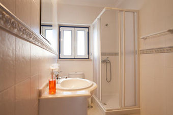 Ericeira Chill Hill Hostel & Private Rooms