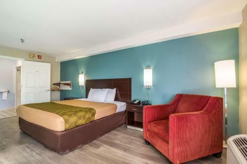 Hotel Econo Lodge Inn & Suites I-65