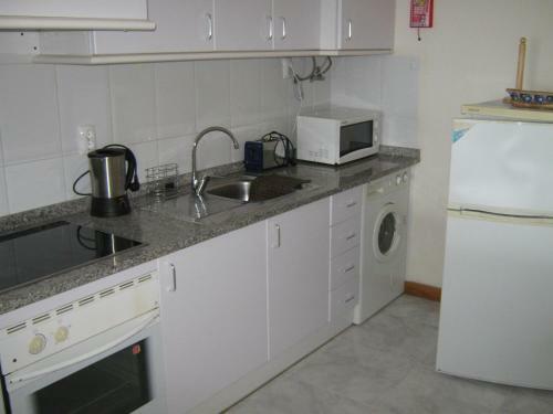 Apartamentos Turisticos Coral Da Rocha 1