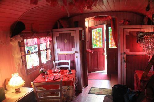 Bed & Breakfast La Roulotte de Lola - Chambre D'h�tes
