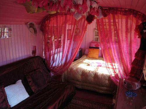 Bed & Breakfast La Roulotte de Lola - Chambre D'h�tes