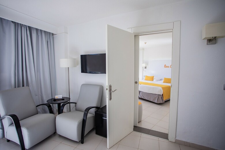 Hotel Servatur Waikiki