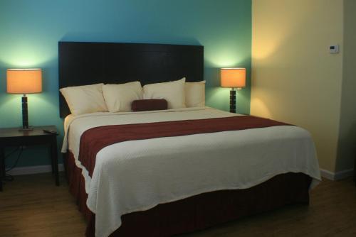 Posada Ocean Village Hotel And Resort