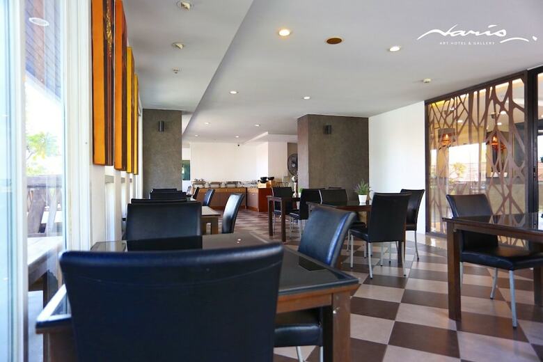 Naris Art Hotel