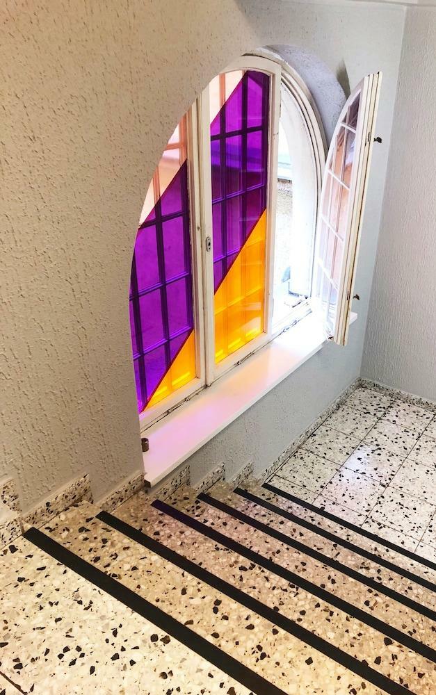 Apartamentos Amstel House Hostel