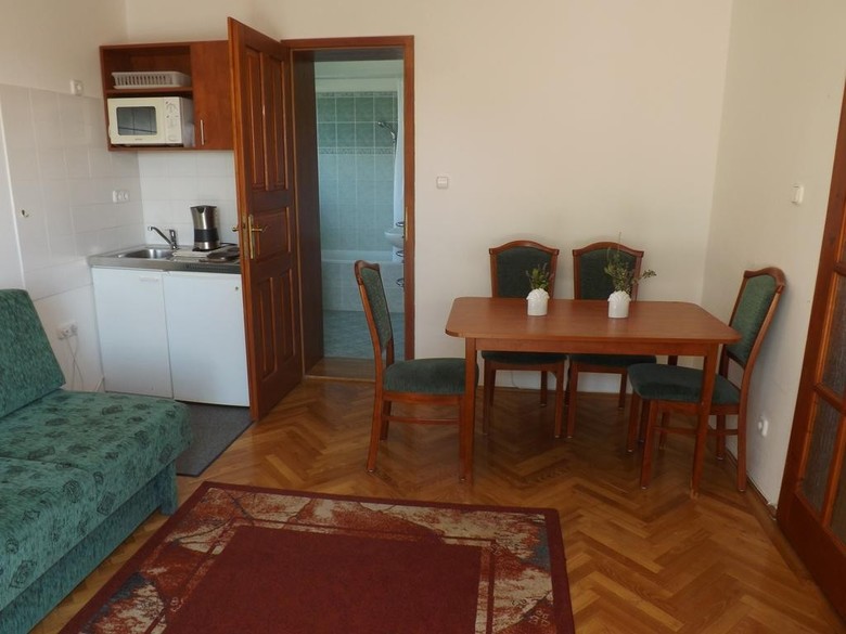 Helios Hotel & Pension
