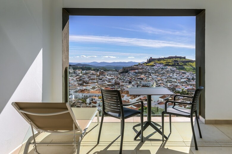 Hotel Barcel� Aracena