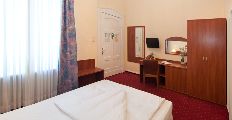 Hotel Kronprinz Novum Am Hamburg Hauptbahnhof