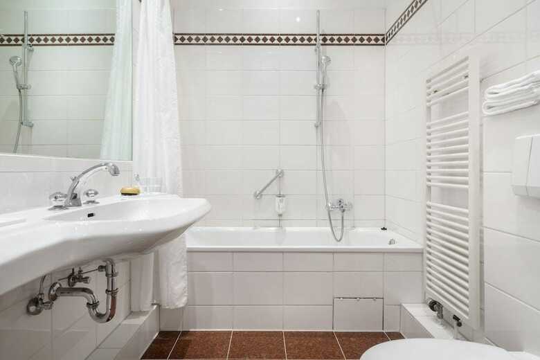 Hotel Kronprinz Novum Am Hamburg Hauptbahnhof