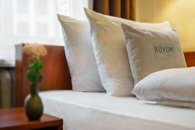 Hotel Kronprinz Novum Am Hamburg Hauptbahnhof