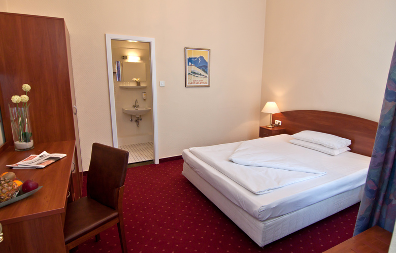 Hotel Kronprinz Novum Am Hamburg Hauptbahnhof