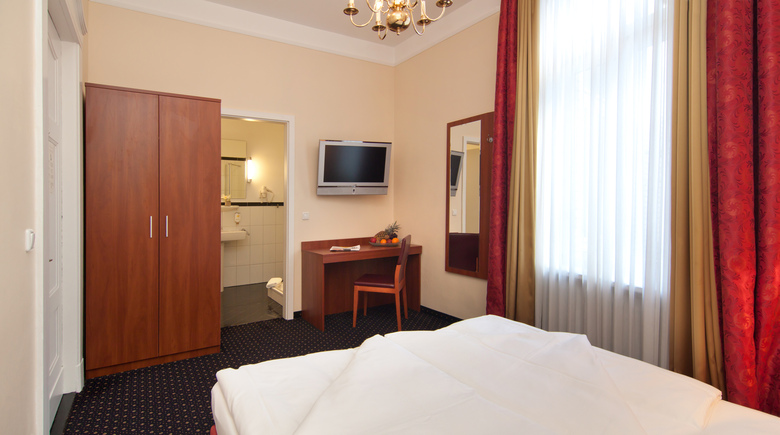 Hotel Kronprinz Novum Am Hamburg Hauptbahnhof