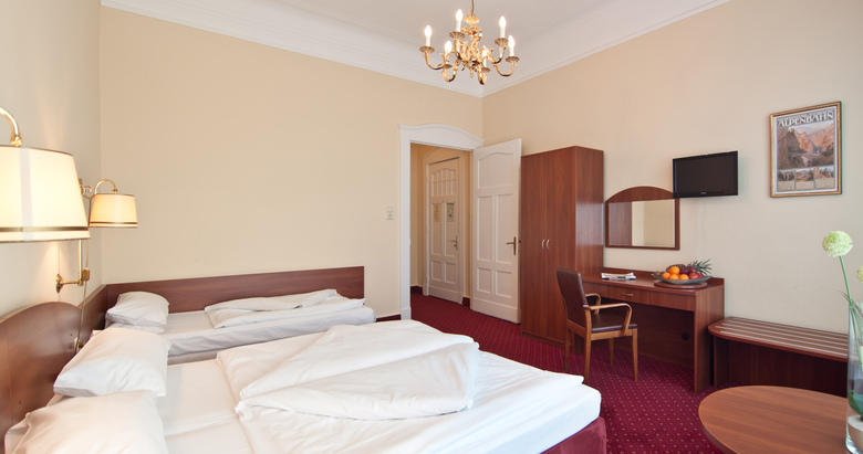 Hotel Kronprinz Novum Am Hamburg Hauptbahnhof