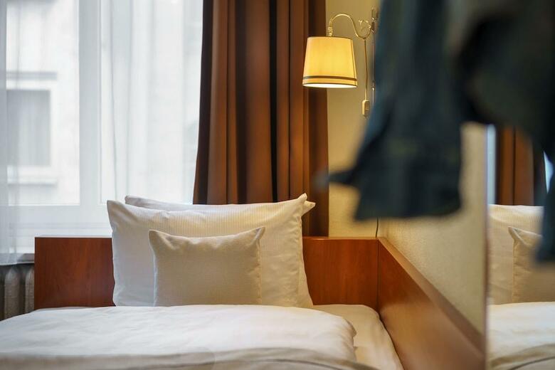 Hotel Kronprinz Novum Am Hamburg Hauptbahnhof