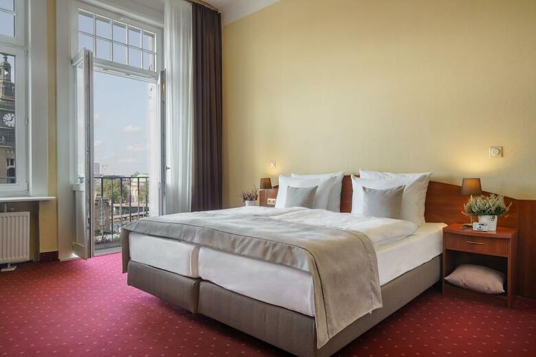 Hotel Kronprinz Novum Am Hamburg Hauptbahnhof