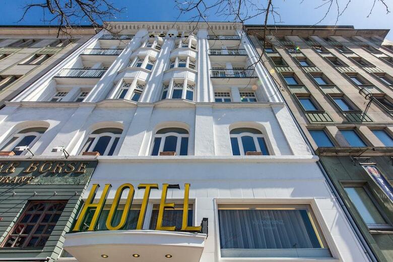 Hotel Kronprinz Novum Am Hamburg Hauptbahnhof