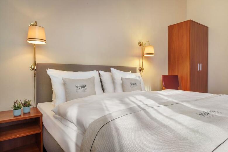 Hotel Kronprinz Novum Am Hamburg Hauptbahnhof