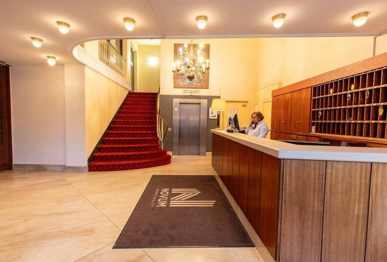 Hotel Kronprinz Novum Am Hamburg Hauptbahnhof