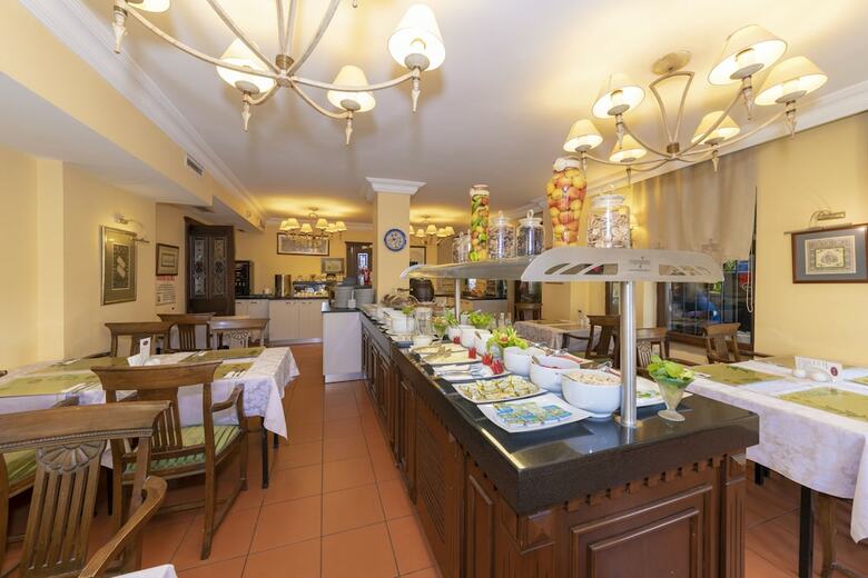 Arena Hotel