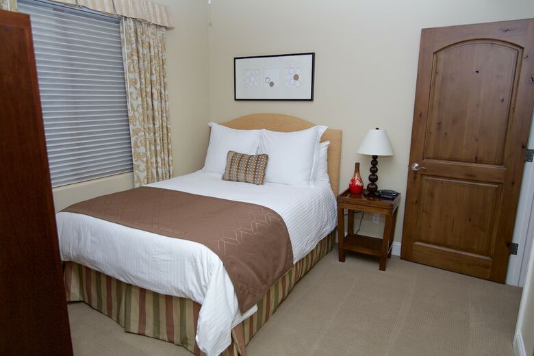 Hotel Dolphin Bay Resort And Spa