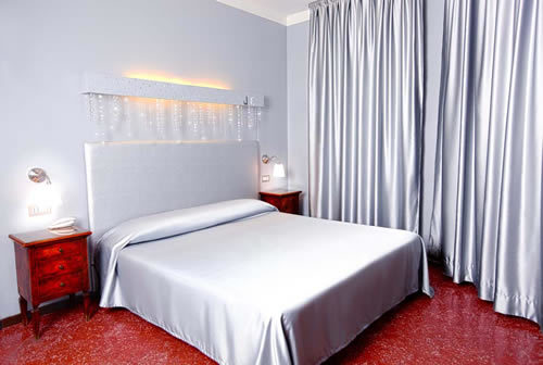 Admiral Hotel