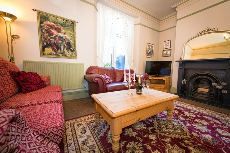 Victoria House B&B