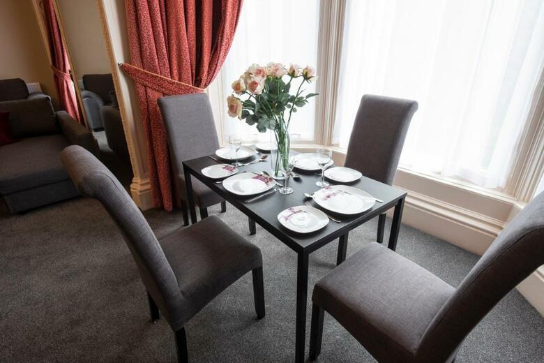 Hotel Grosvenor Suites