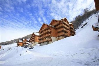 Aparthotel Odalys Hameau Et Chalets de La Vallee D'or