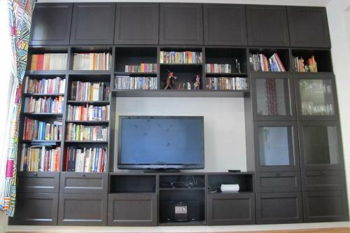 Apartment Tour & Taxis 3