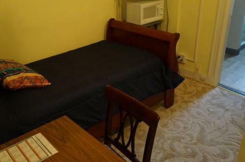 Hostal 463 Beacon Street Guest House