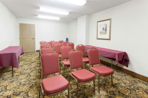 Motel Days Inn & Suites Tucker