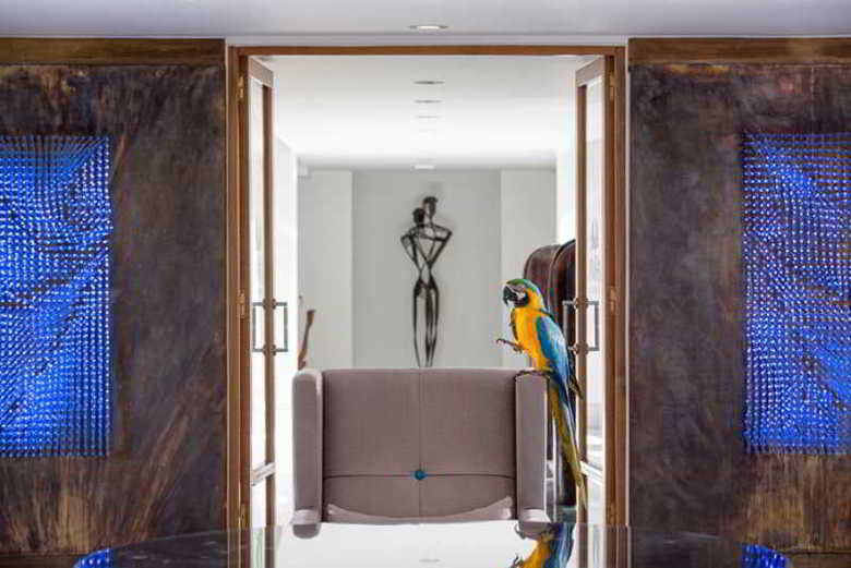 Avra City Hotel (Former Minoa Hotel)