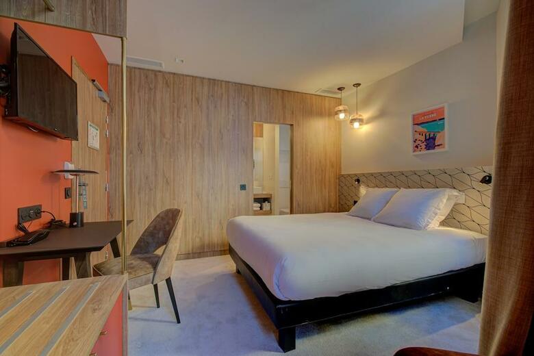 Alex Hotel