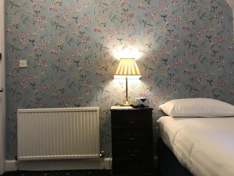 Hostal Alexander Guest House