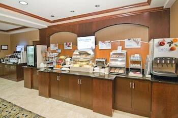 Holiday Inn Express Hotel & Suites Biloxi- Ocean Springs