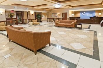 Holiday Inn Express Hotel & Suites Biloxi- Ocean Springs