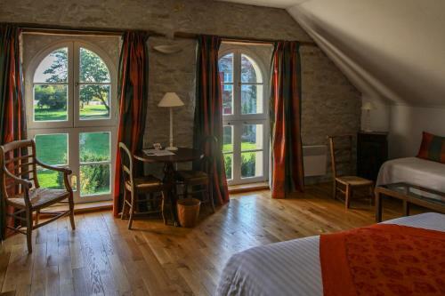 Hostal Maison D'h�tes Domaine De La Rhue