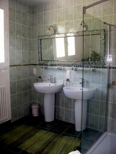 Bed & Breakfast Chambres D'h�tes Au Coeur de Die