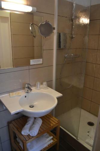 Hotel H�tel-restaurant La Porte Saint Pierre
