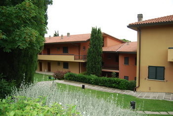 Aparthotel Residenze Al Colle Dei Pini