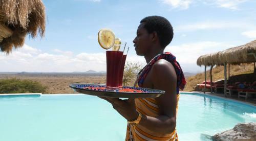 Original Maasai Lodge ? Africa Amini Life