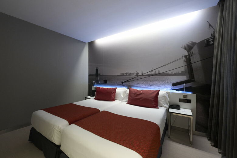 Hotel Catalonia Aviny�