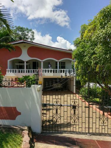 Hostal Polish Princess Guest House