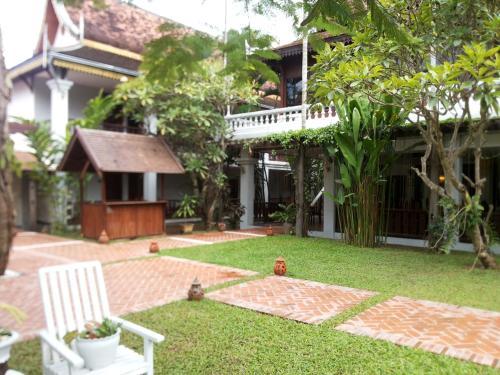 Posada Chitchareune Moungluang Hotel
